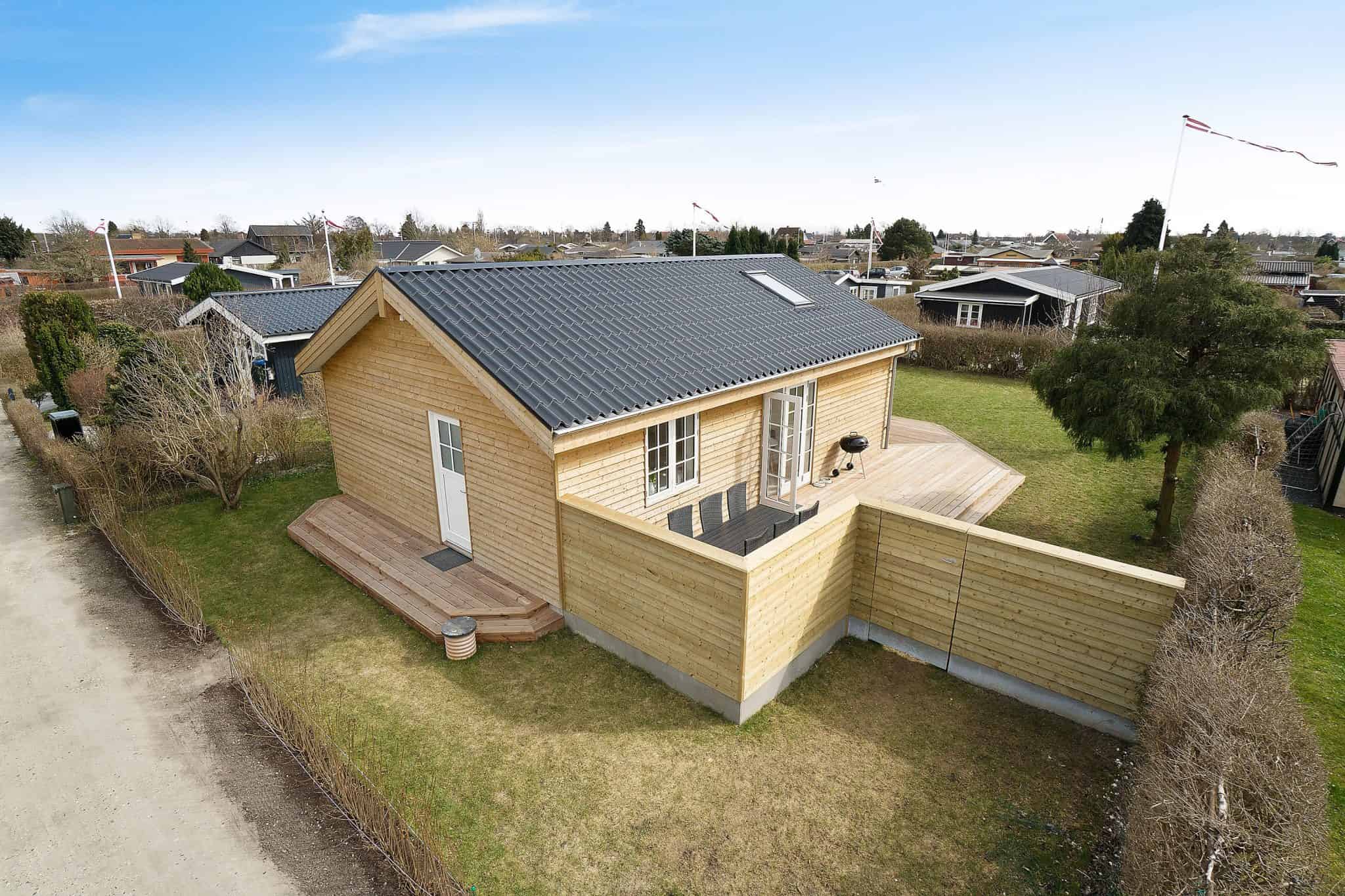 Kolonihavehus på 60 m² bygget af vinds tømrerfirma