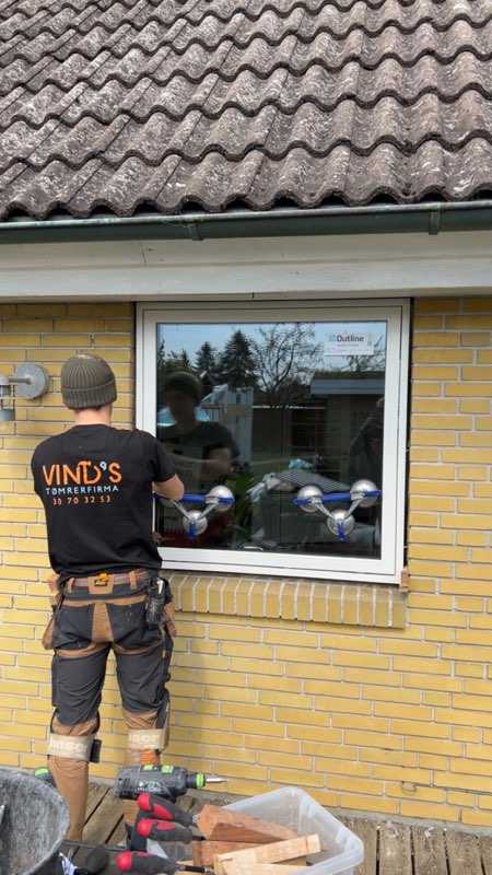 Professionel vinduesmontering udført af erfaren tømrer fra Vinds Tømrerfirma